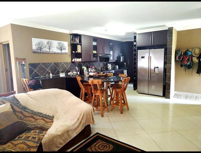 3 BEDROOM HOUSE FOR SALE IN SOUTH CREST